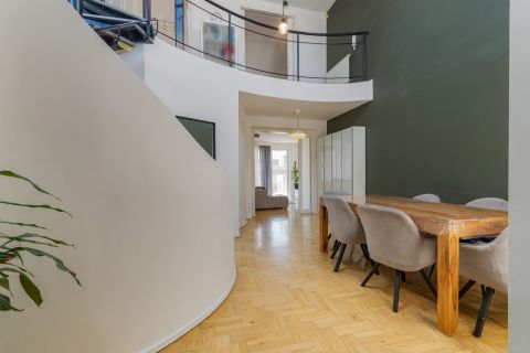 Eladó Lakás 1085 Budapest 8. kerület Palotanegyedben 2 fürdős 3 hálós duplex tetőterasszal!