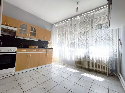 Eladó Lakás 7200 Dombóvár , Pannónia út