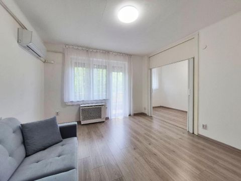 Eladó Lakás 1214 Budapest 21. kerület , 1214 Budapest 21, Csillagtelep