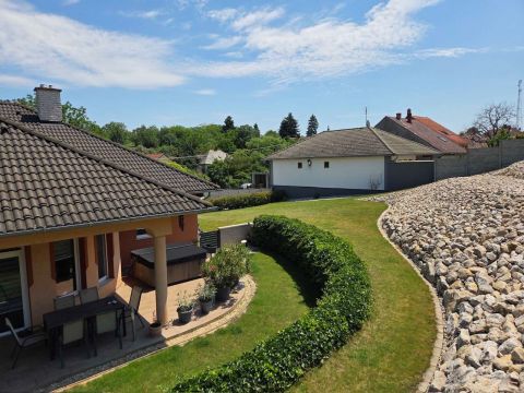 Eladó Ház 9600 Sárvár , Hegyközség