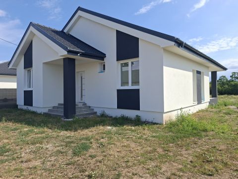 Eladó Ház 3213 Atkár , Új Építésű Lakóparkban
