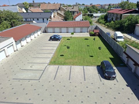 Eladó Parkoló 6724 Szeged , A Mars tér mögött zárt udvarban