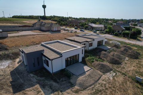 Eladó Ház 2943 Bábolna 