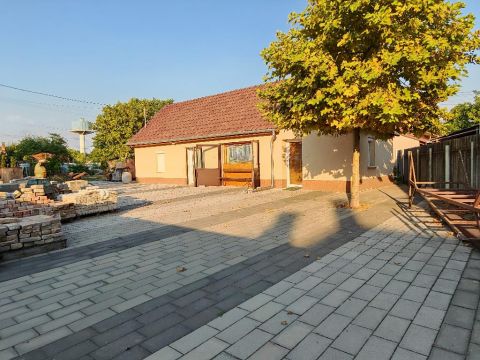 Eladó Ház 2344 Dömsöd , 2344 Dömsöd, Központ