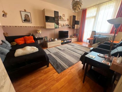 Eladó Lakás 5100 Jászberény , Szent László u. kisbolt közelében
