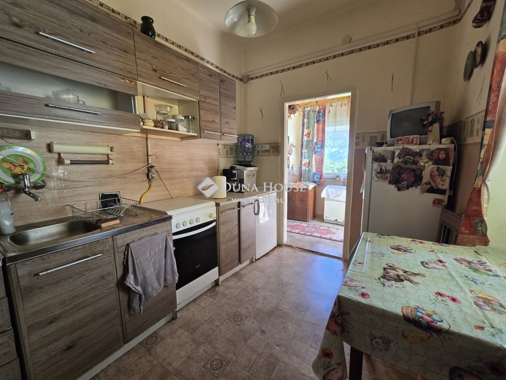 7745 Olasz — 1/31