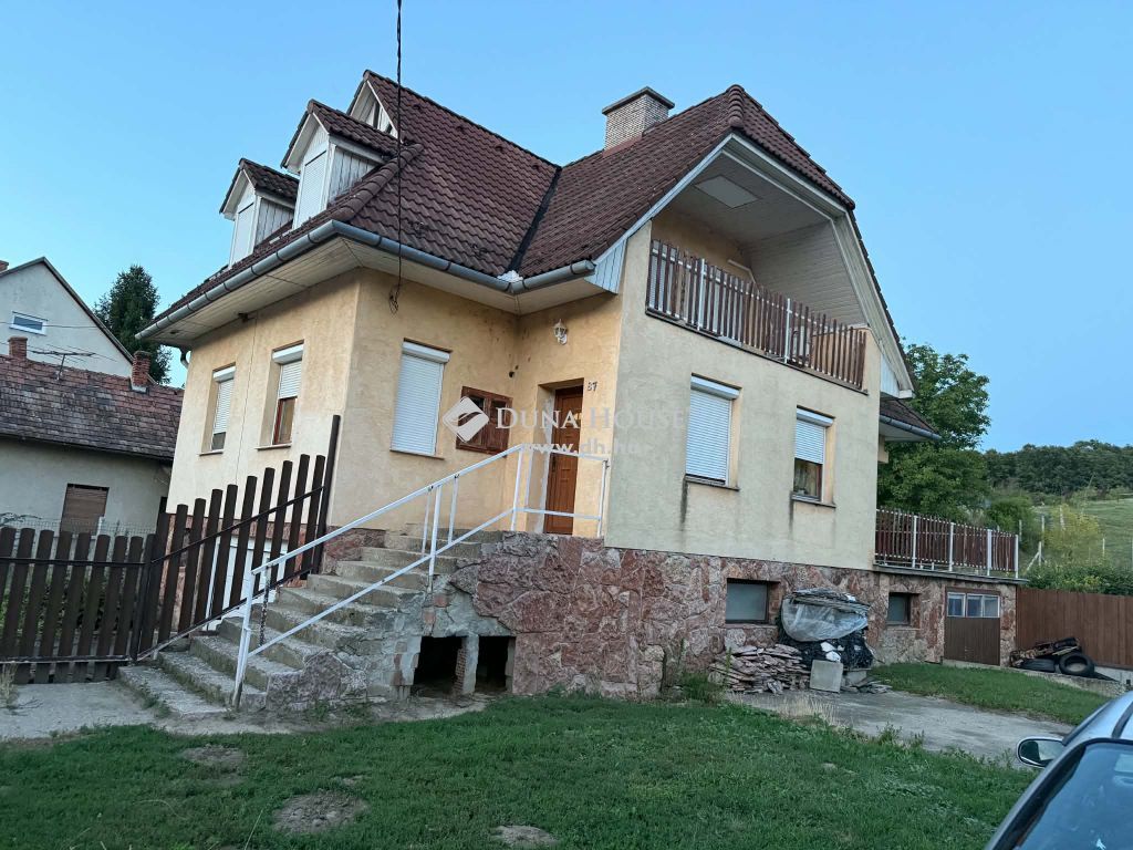 2533 Bajót — 1/31