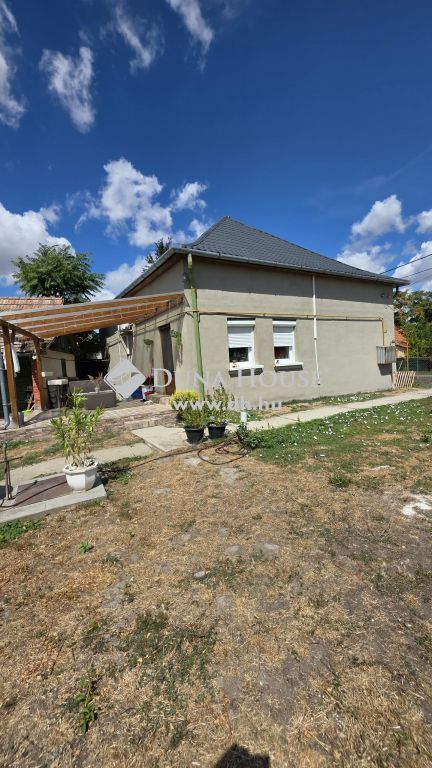 5052 Újszász , Nincs utca — 1/13