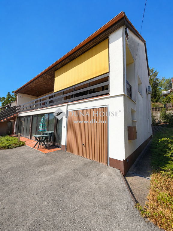 8220 Balatonalmádi , Balatonalmádi — 1/30