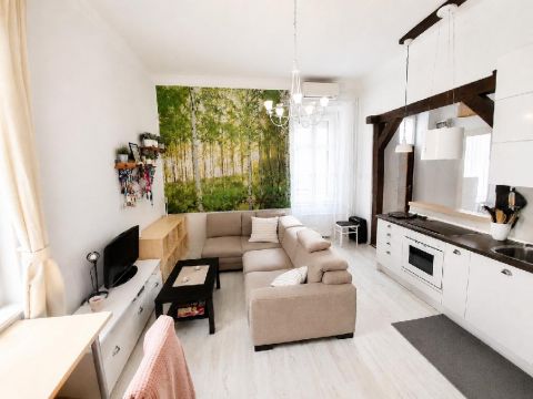 Eladó Lakás 1074 Budapest 7. kerület , 1077 Budapest 7, Rózsák Tere