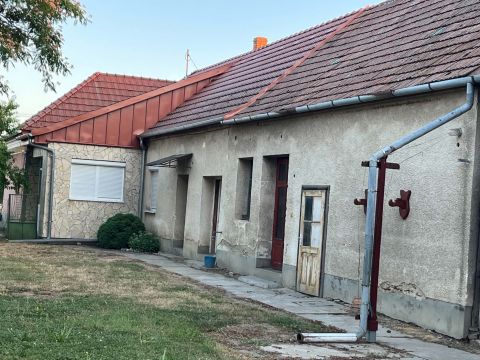 Eladó Ház 9313 Rábacsanak Hunyadi utca közelében