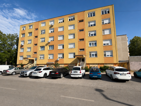 Eladó Lakás 6000 Kecskemét Lánchid utca