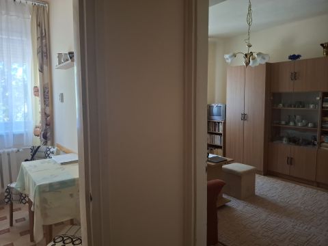 Eladó Lakás 3200 Gyöngyös , Toronyház közelében
