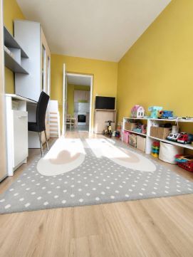 Eladó Lakás 4032 Debrecen Kisgömböc ételbár közelében 