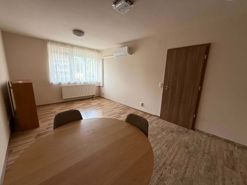 Kiadó Lakás 6000 Kecskemét AZONNAL KÖLTÖZHETŐ LAKÁS KIADÓ