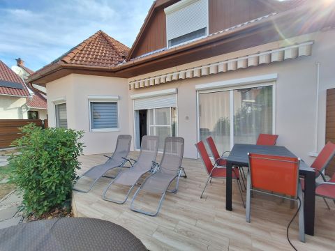 Eladó Ház 7634 Pécs , ===Újpatacsi felújitott családi ház===