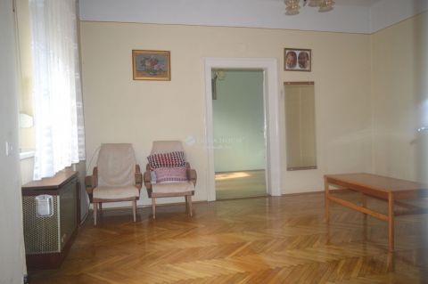 Eladó Ház 4034 Debrecen , Debrecen Falóger 