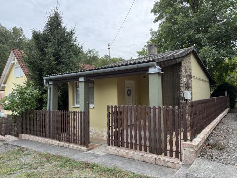 Eladó Ház 7300 Komló 