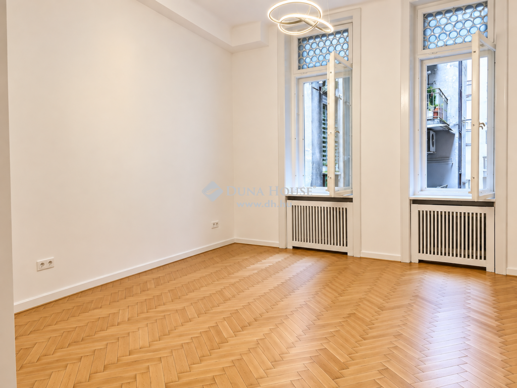 1056 Budapest 5. kerület — 1/6