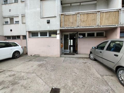 Eladó Lakás 7130 Tolna , 7130 Tolna, Laktanya