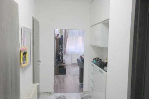 Eladó Lakás 1091 Budapest 9. kerület Felújított, klímás, 3 szobás ingatlan a belváros szívében!