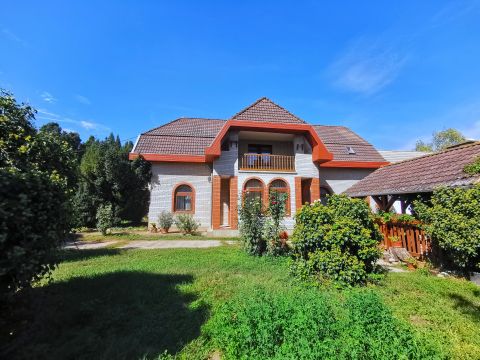 Eladó Ház 2051 Biatorbágy , Központi lokációval családi ház