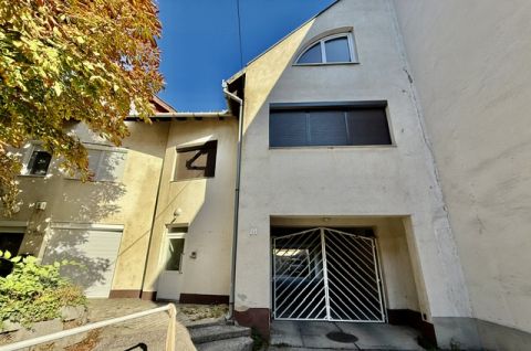Eladó Lakás 7622 Pécs 