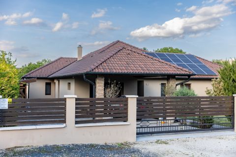 Eladó Ház 8174 Balatonkenese 
