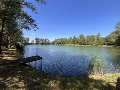 Eladó Telek 9151 Abda , Zártkert eladó kiváló helyen