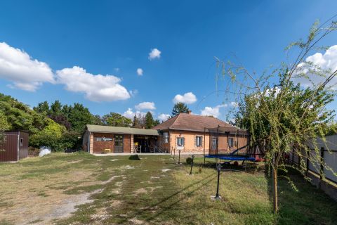 Eladó Ház 8123 Soponya 