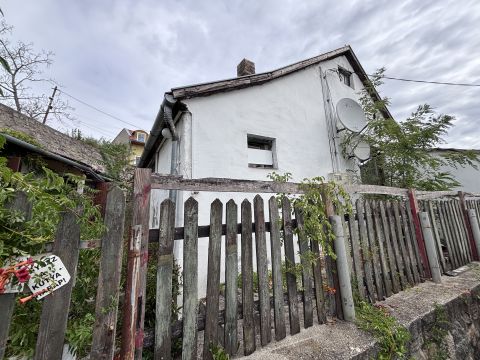 Eladó Ház 2500 Esztergom 