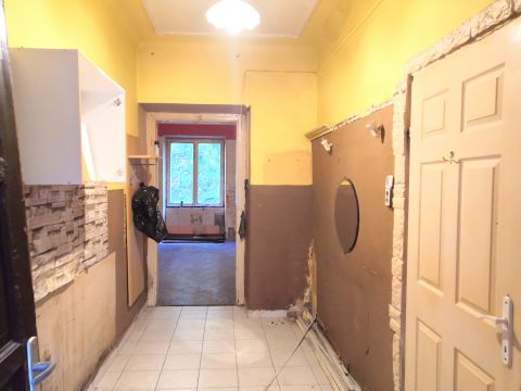 Eladó Lakás 1086 Budapest 8. kerület , Kálvária térnél, azonnal birtokba vehető