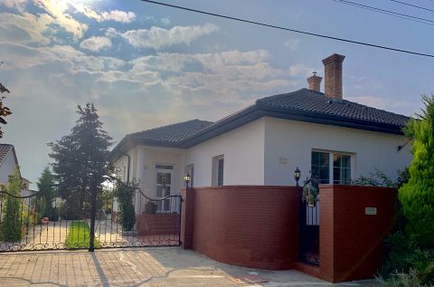 Eladó Ház 9011 Győr , Sugár utca közelében