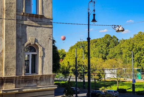 Eladó Lakás 1078 Budapest 7. kerület VÁROSLIGET mellett - erkélyes, 2 hálószobás, felújított !