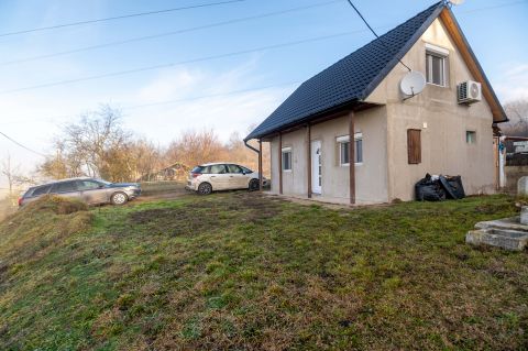 Eladó Ház 2472 Kajászó , Kajászó, külterület