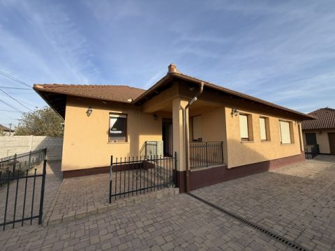 Eladó Ház 2360 Gyál 