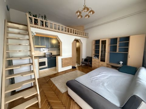 Eladó Lakás 1084 Budapest 8. kerület , VILÁGOS GARZONLAKÁS ÓBUDAI EGYETEM MELLETT