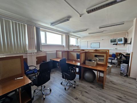 Kiadó Iroda 9028 Győr 