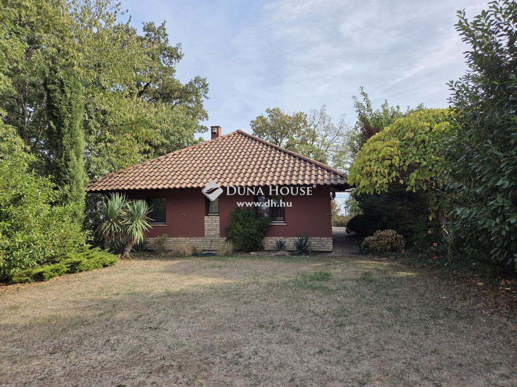 8252 Balatonszepezd — 1/27