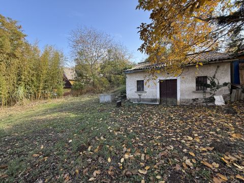 Eladó Telek 2536 Nyergesújfalu 
